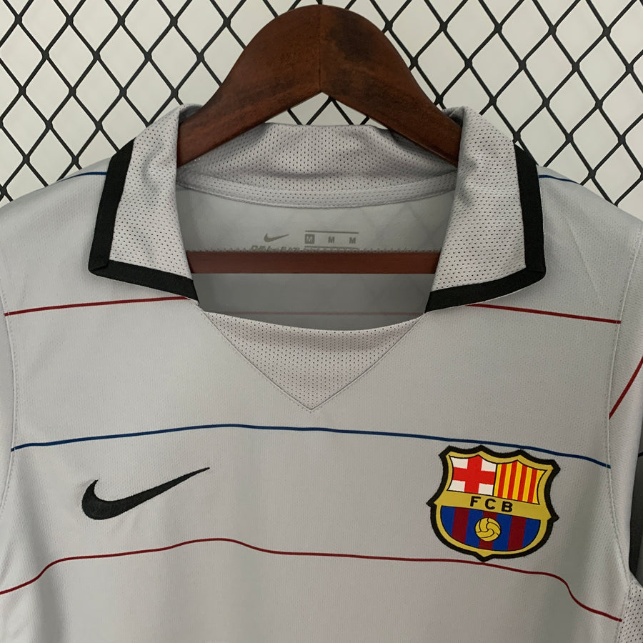 2c362639_b20b068e-7aeb-43ed-996e-ea01ae64a468_900x-1.jpg BARCELONA 2003/2005 SILVER AWAY SHIRT
