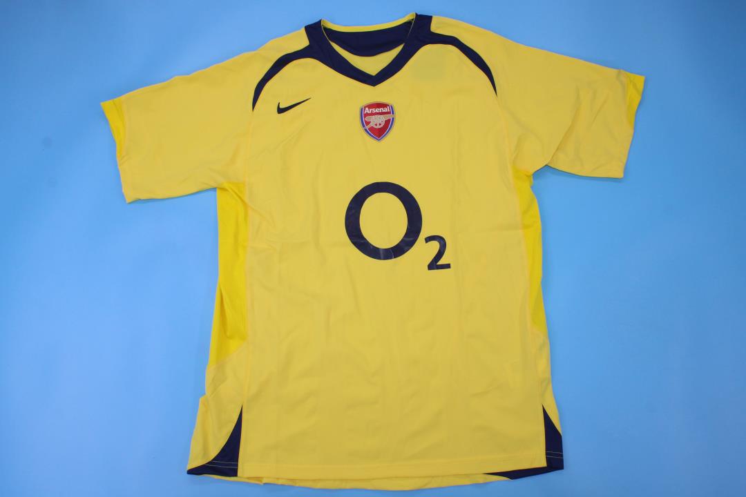 a-61-2.jpg Arsenal 2005/2006 Retro Yellow Away Shirt