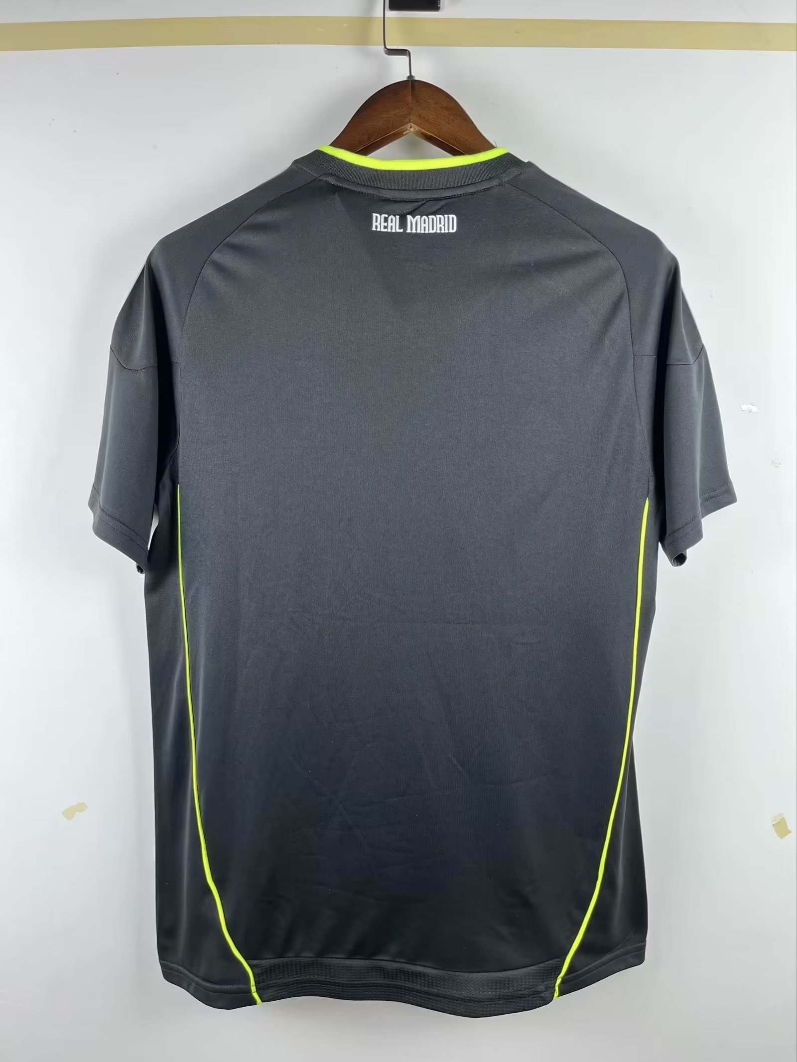 a_01-59.jpg REAL MADRID 2010 AWAY RETRO FOOTBALL SHIRT