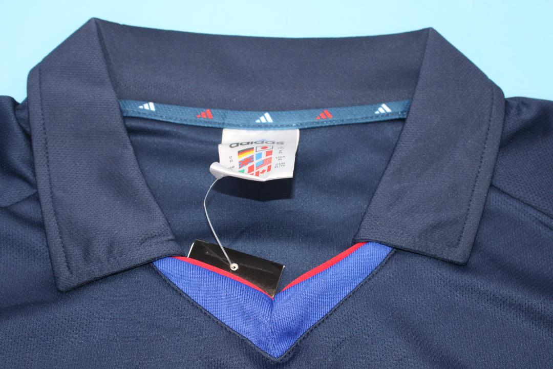 a_01_28_eb8703b2-c6d2-4bf5-bd6c-09d285a3a205.jpg LYON 2001-2002 AWAY DARK BLUE RETRO FOOTBALL SHIRT
