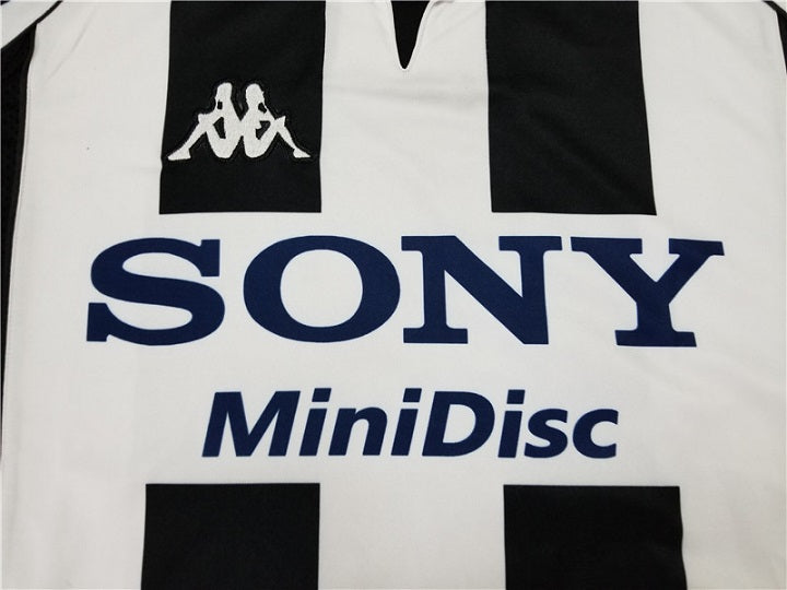 a_01_6_648566a3-5d6c-4d71-9d9b-5f57aa5f96d9.jpg JUVENTUS 1997-1998 HOME RETRO FOOTBALL SHIRT