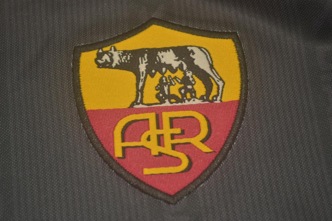 a_02_24_19343100-15e8-40ab-a075-5bbd87525f80.jpg ROMA 1999-2000 AWAY BLACK RETRO FOOTBALL SHIRT
