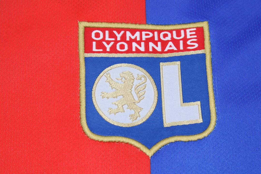 a_02_29_c365208c-003e-4001-acf1-3d8de749bc6c.jpg LYON 2001-2002 THIRD GREY RETRO FOOTBALL SHIRT