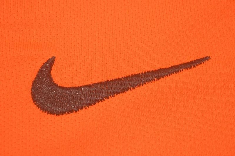 a_02_38_ca12e8b2-0f56-47b1-9d45-9a93da42f1d3.jpg NETHERLANDS 2000 HOME RETRO FOOTBALL SHIRT
