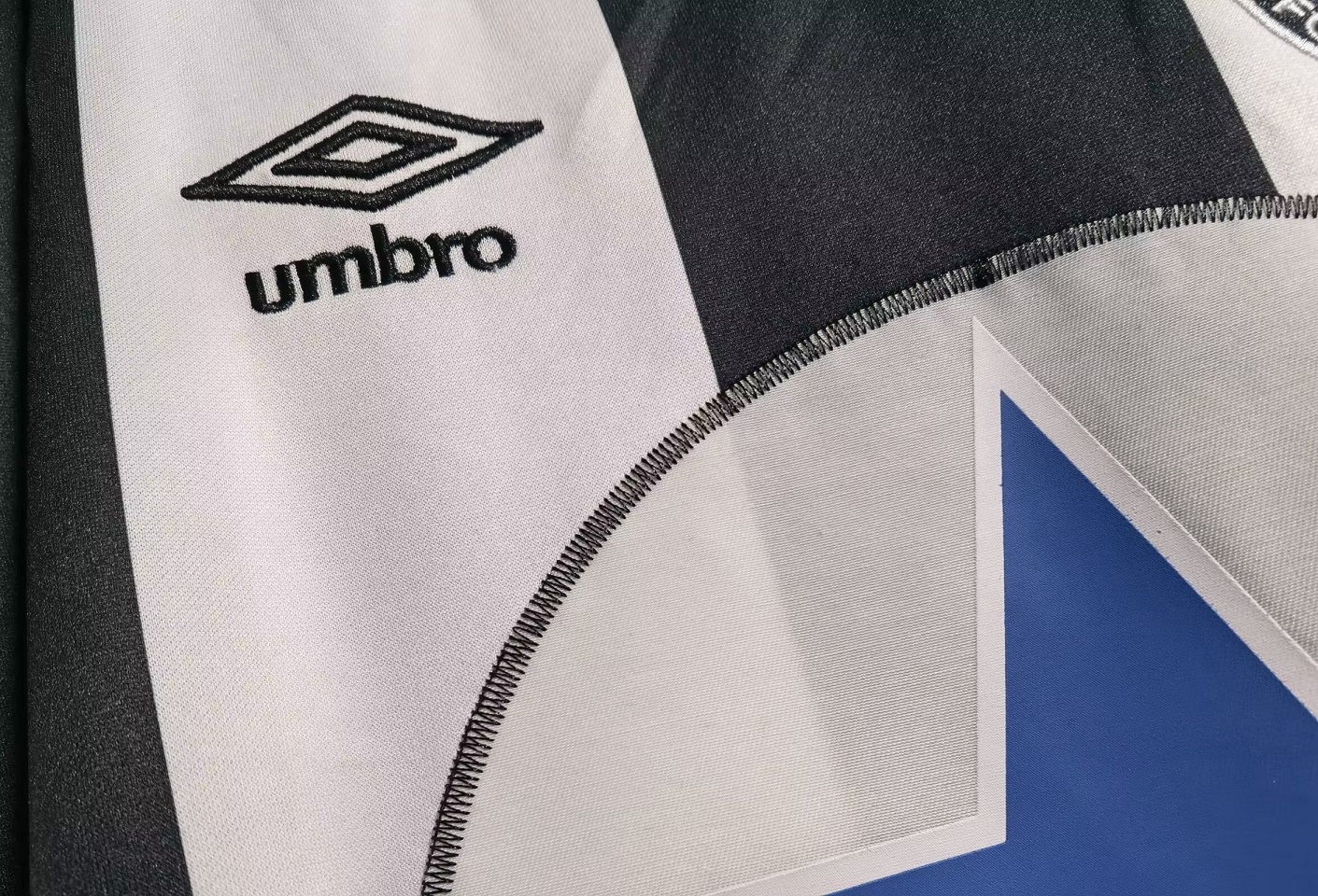a_03-51.jpg NEWCASTLE UNITED 80/82 HOME RETRO FOOTBALL SHIRT
