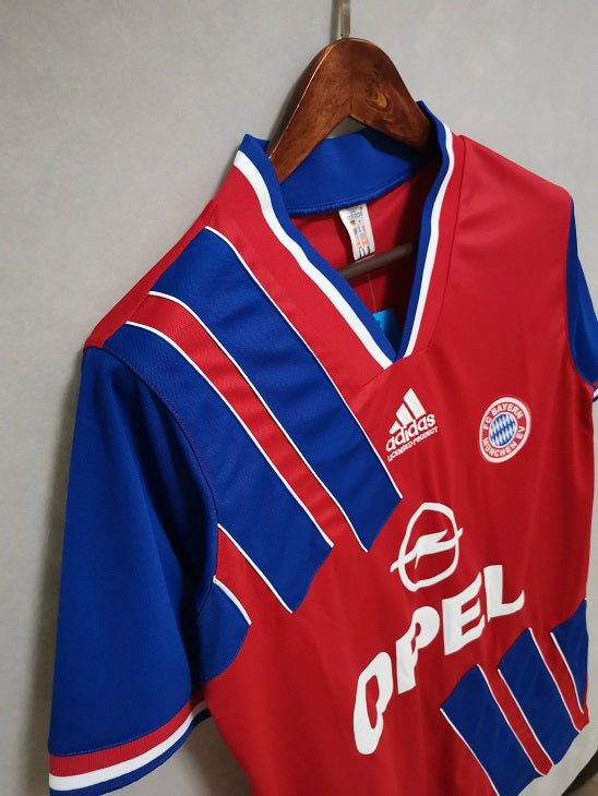a_04_16.jpg BAYERN MUNICH 1993-1995 HOME SHIRT