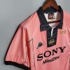 JUVENTUS 1997 AWAY PINK RETRO FOOTBALL SHIRT JUVENTUS 1997 AWAY PINK RETRO FOOTBALL SHIRT