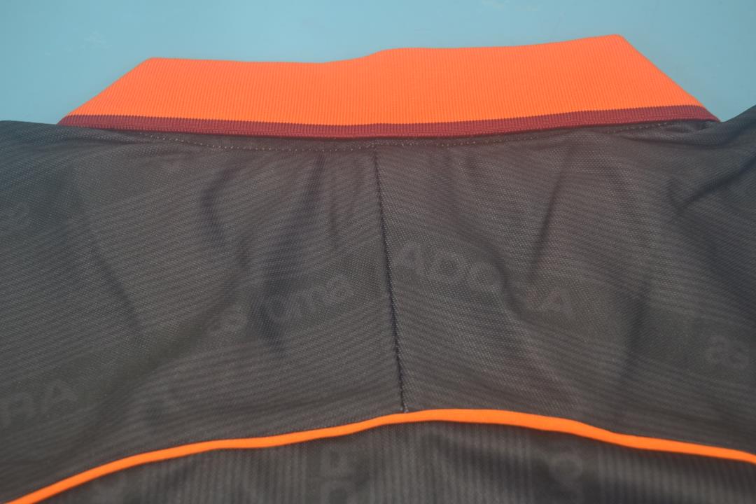 a_07_6_4b5dec32-35d8-46d9-944b-e312f9738204.jpg ROMA 1999-2000 AWAY BLACK RETRO FOOTBALL SHIRT