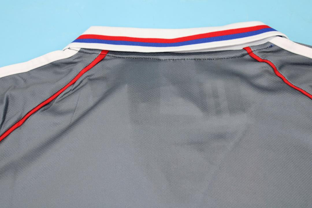 a_08_6_98fe2193-86ab-4f74-9f7d-950cfe743b40.jpg LYON 2001-2002 THIRD GREY RETRO FOOTBALL SHIRT