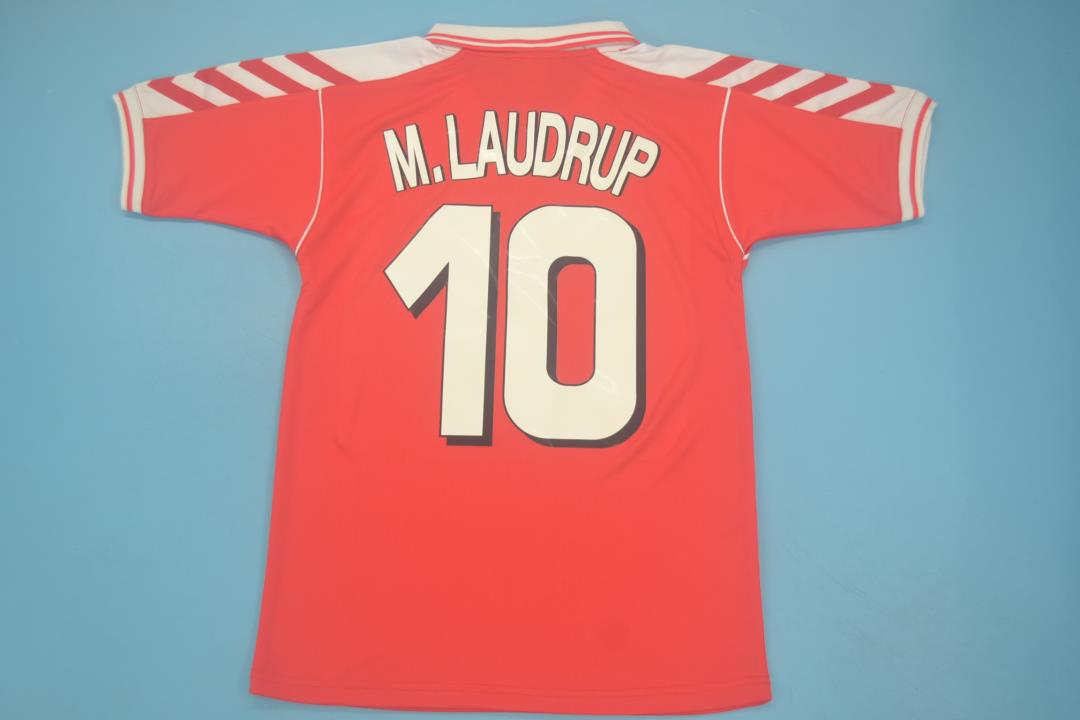 a_08_7_7710e9da-8d4d-4008-a660-4048ff92e0e4.jpg DENMARK WORLD CUP 1998 HOME RETRO FOOTBALL SHIRT