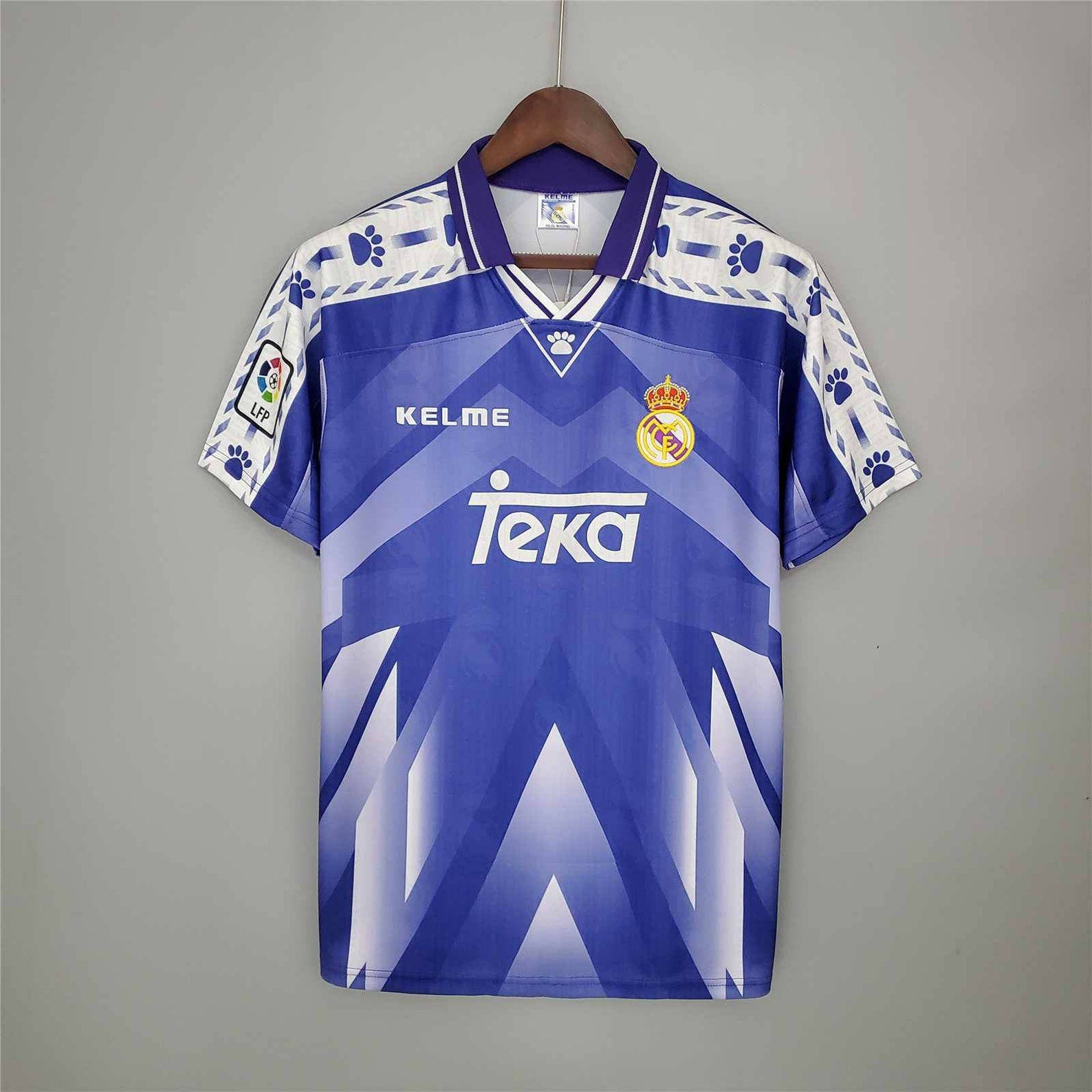il_1588xN.3797541194_4n6l.jpg REAL MADRID 1996 AWAY RETRO FOOTBALL SHIRT
