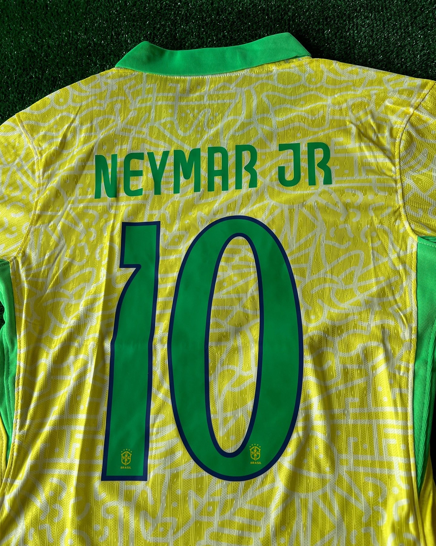 38DCCA24-23D7-4F91-86C6-8606CFB452B7 Neymar Jr. Number #10 Brazil Football Jersey