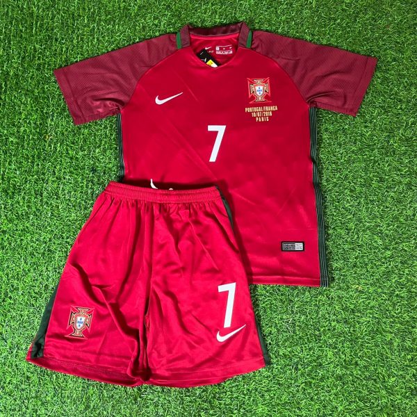 Cristiano Ronaldo Portugal 2016 Home Ronaldo Kids Kit – Kit Jersey for Children – | KinderTrikot | Maillot Enfant Soccer Shirt