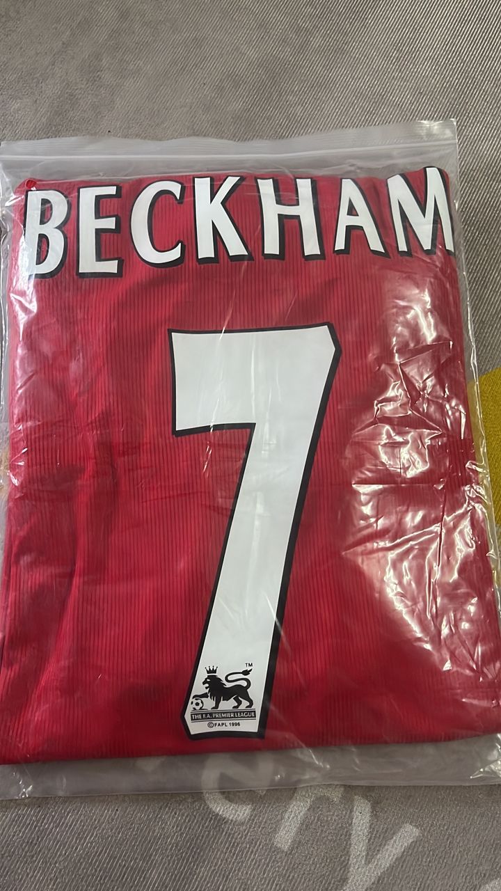 WhatsAppImage2024-12-11at01.10.25_7c8e4b2d David Beckham Number #7 - Manchester United 1999 Red Long Sleeve Kit Jersey Trikot Maillot