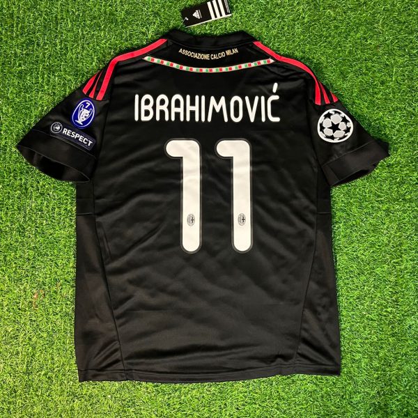 Zlatan Ibrahimović Number #11 - Milan Third Kit 2011/12 Retro Kit Jersey Maillot Trikot Soccer Shirt