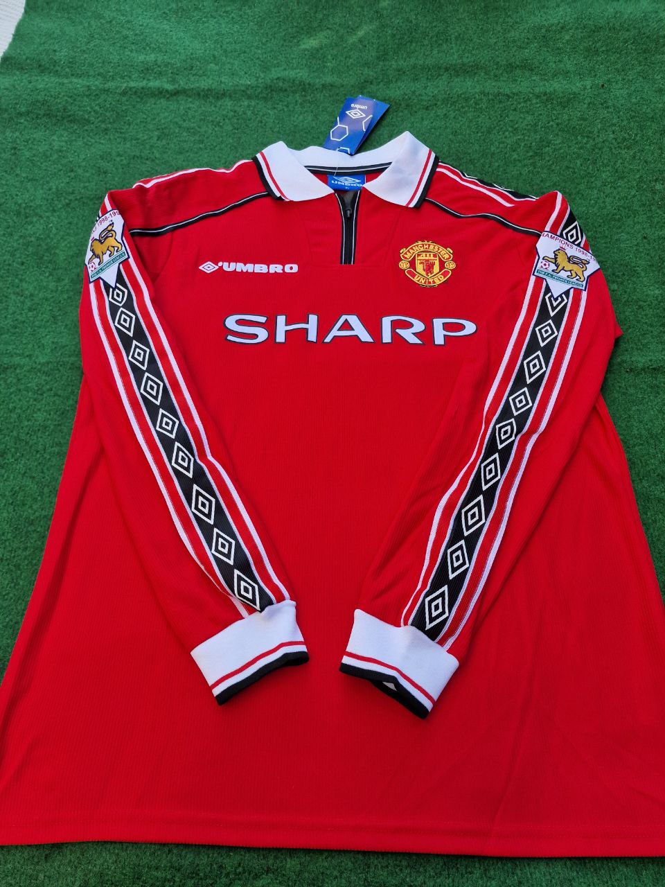 photo_2_2024-05-26_02-10-53 David Beckham Number #7 - Manchester United 1999 Red Long Sleeve Kit Jersey Trikot Maillot