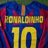 Ronaldinho Gaucho Number #10 – Barcelona 2006 Retro Long Sleeve Football Jersey Ronaldinho Gaucho Number #10 – Barcelona 2006 Retro Long Sleeve Football Jersey