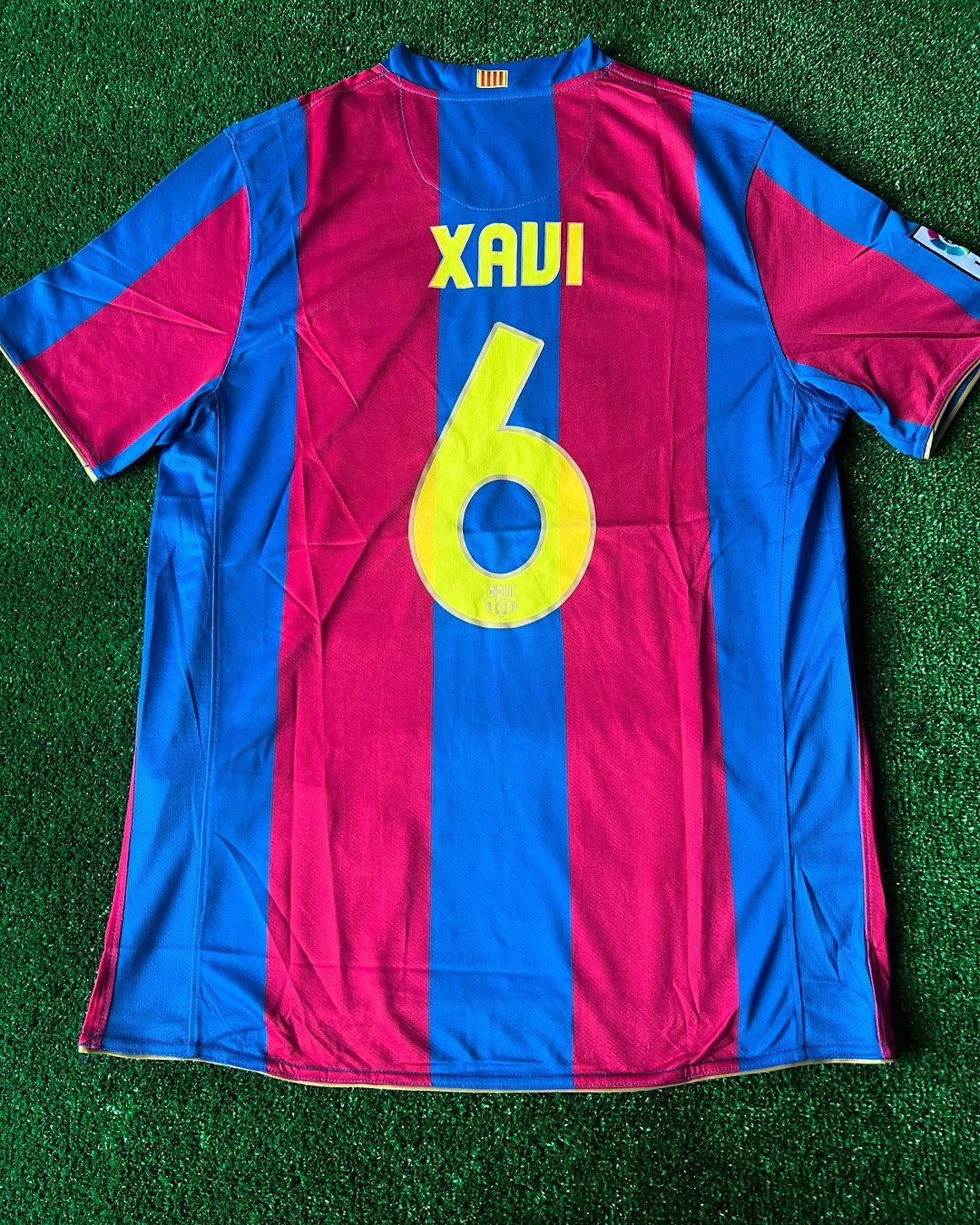 Snapinsta.app_457558918_18010801256616234_3946769296356393819_n_1080 Xavi Hernandez Number #6 Barcelona 2007 2008 Retro Jersey Maillot Trikot Maglia