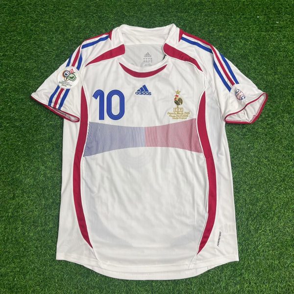 Retro Football Shirts & Vintage Style Soccer Jerseys | Vintage Football Store Retro Football Shirts & Vintage Style Soccer Jerseys | Vintage Football Store