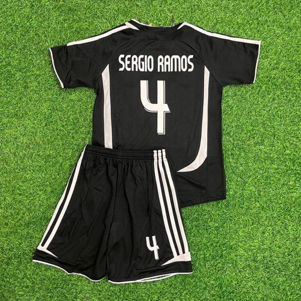 Sergio Ramos Real Madrid 2007-2008 Black Retro Kids Kit Jersey Kinder Trikot Maglia