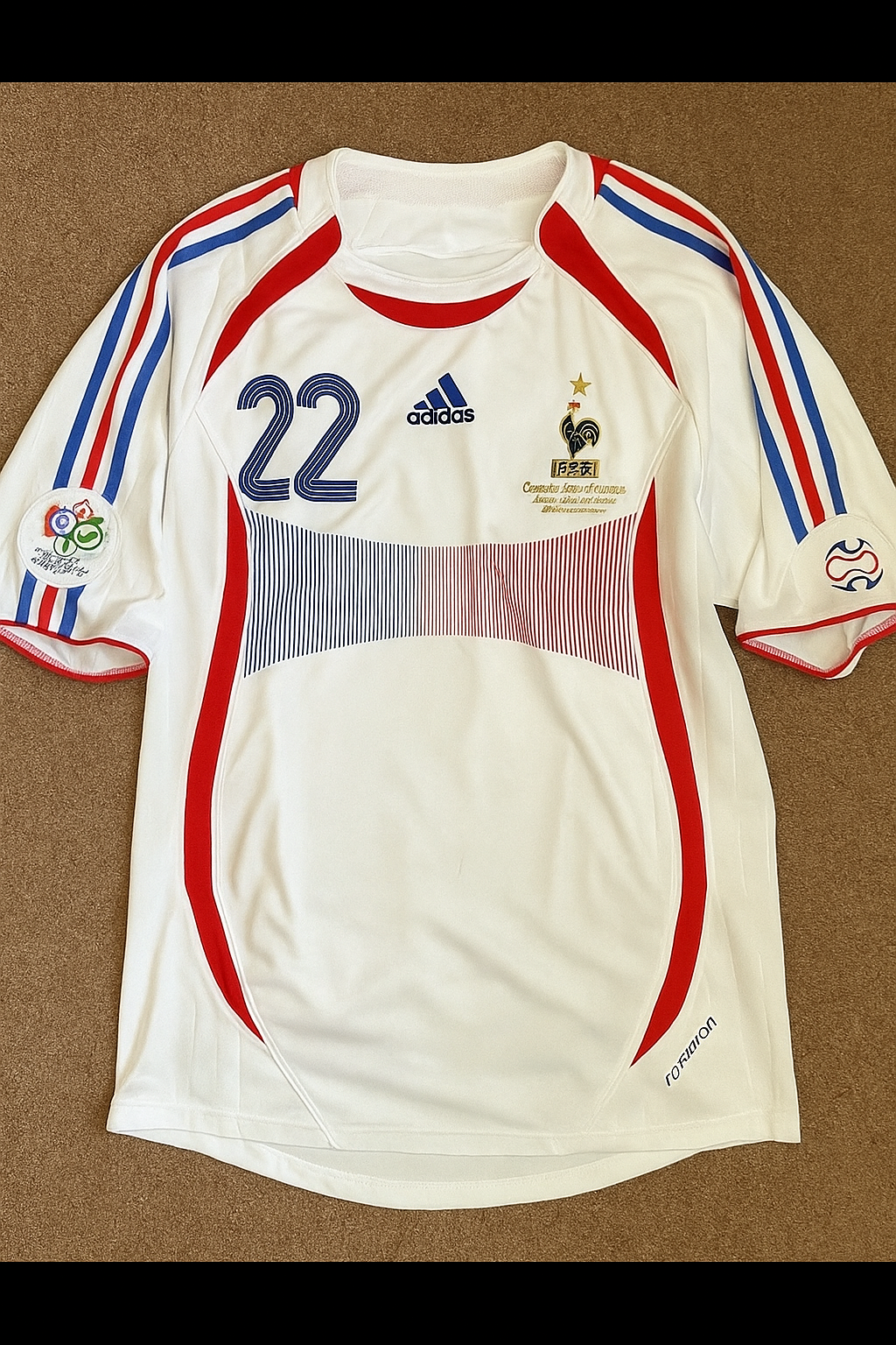 20250730-1553_Jersey_Number_Change_remix_01k1dp1kwkeaebtwp66hgmw8kg Franck Ribery France 2006 World Cup Final White Retro Kit – | Trikot | Maillot