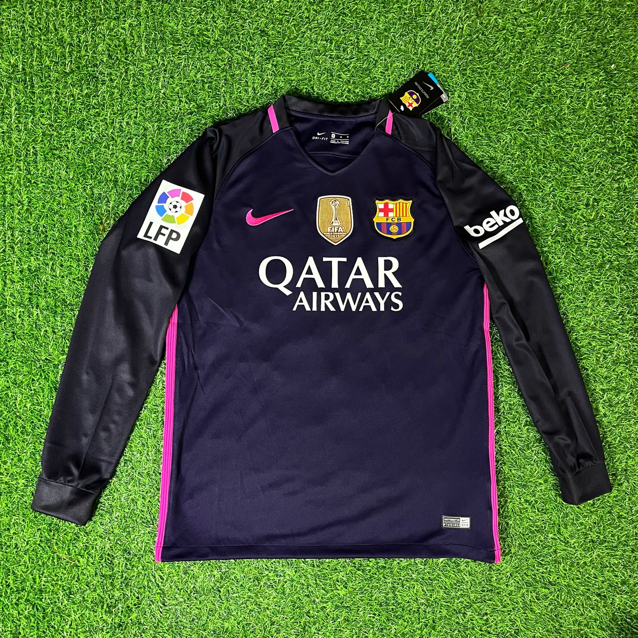 neymar-jr-barcelona-2014-2015-retro-pink-printing-long-sleeve-jersey-maillot-trikot-front Luis Suarez Barcelona 14/15 Retro Pink Printing Long Sleeve Jersey Maillot Trikot Maglia
