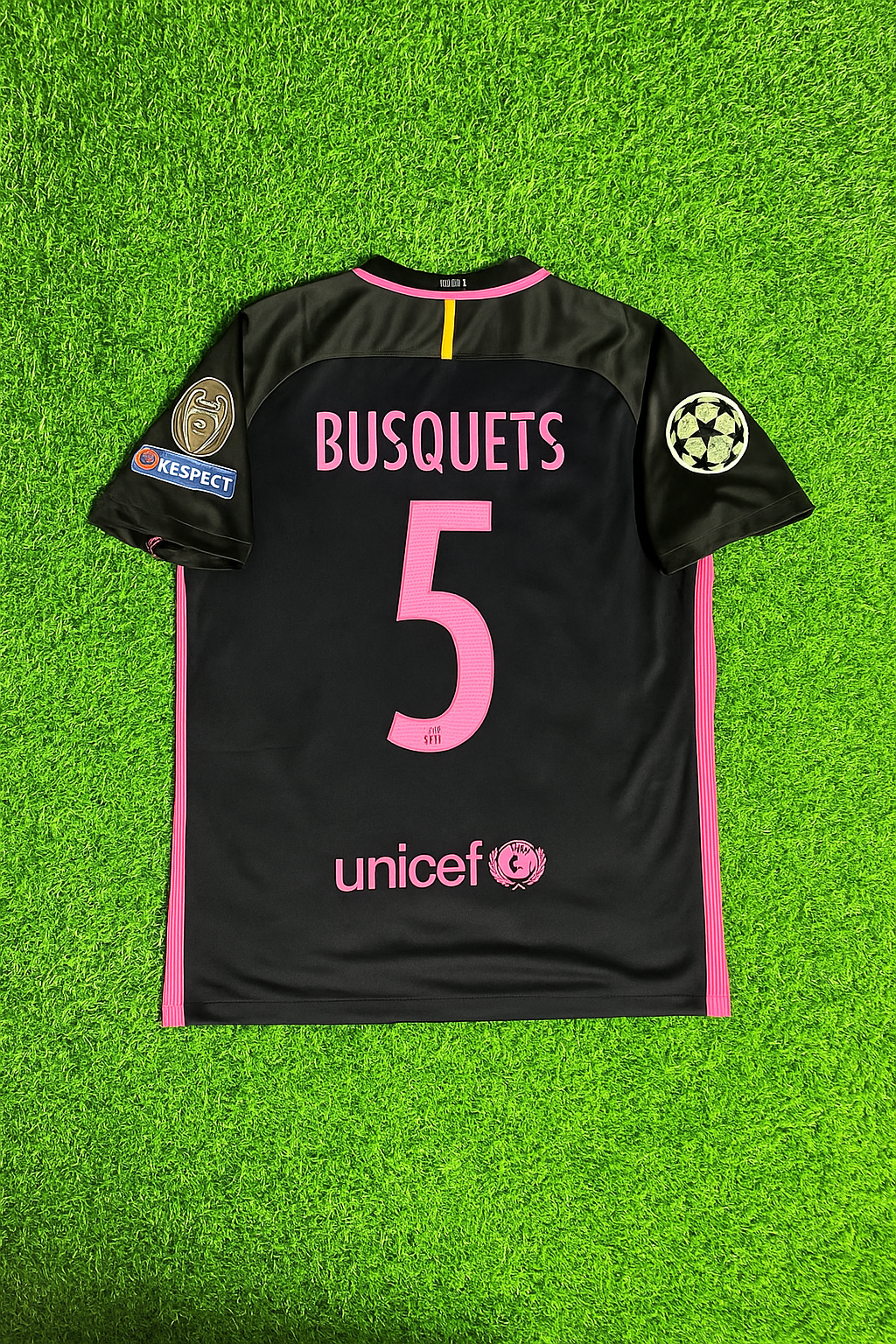 rn-image_picker_lib_temp_2a1ddee1-1017-4a67-ac8b-e30fff03ea43 Sergio Busquets 2014/15 Retro Black Pink Jersey Maillot Trikot Maglia